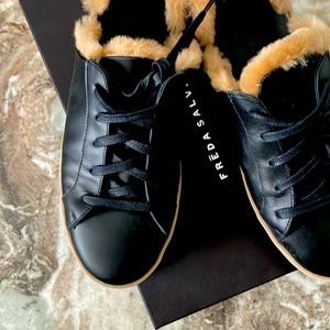 Eda D’orsay Sneaker Black Shearling Size 8